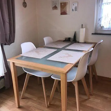 Im Landhausstil Mit Terrasse Und Bergblick